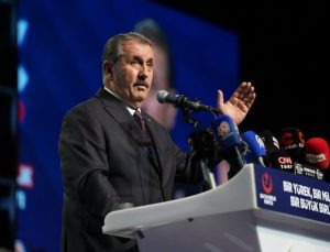 BBP Genel Başkanı Destici, İzzetbegoviç’in 23. yıl dönümünde anma mesajı paylaştı