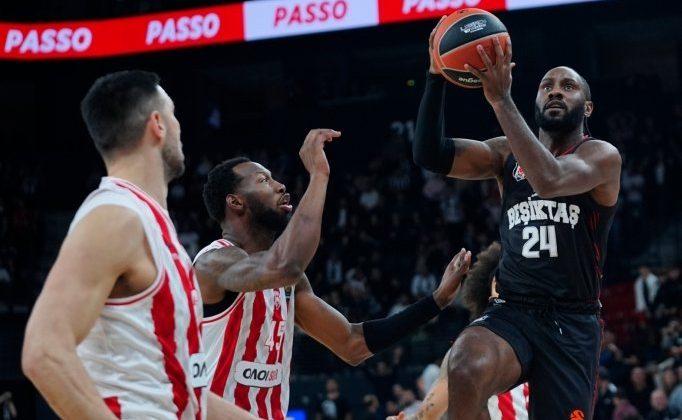 Beşiktaş evinde Olympiakos’a mağlup!