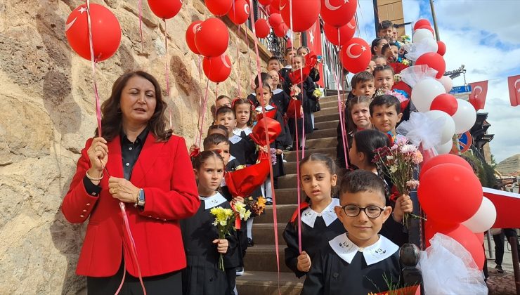 Beypazarı’nda Cumhuriyet Bayramı’nın 103. yıl dönümü etkinlikleri yürüyüşle başladı