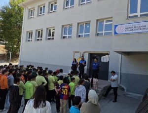 Bilecik Bozüyük’te polis 138 öğrenciye güvenli internet ve trafik kurallarını anlattı