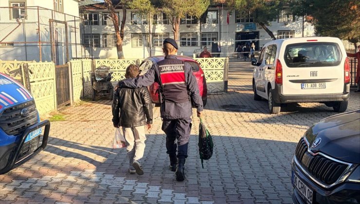 Bilecik’te jandarma ekipleri 20 okul çevresinde güvenlik denetimi yaptı