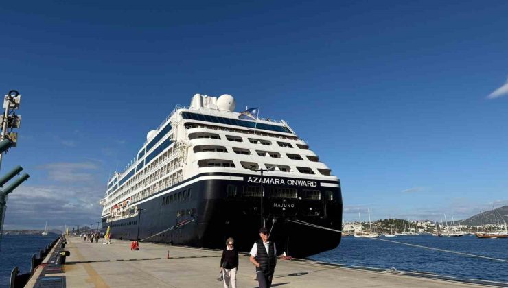 Bodrum’a 664 yolcu ve 395 kişilik mürettebatla gelen Azamara Onward, akşam ayrılacak