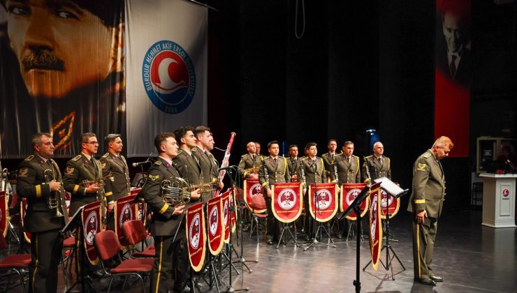 Burdur’da Cumhuriyet’in 103. kuruluş yıl dönümü için bando konseri verildi