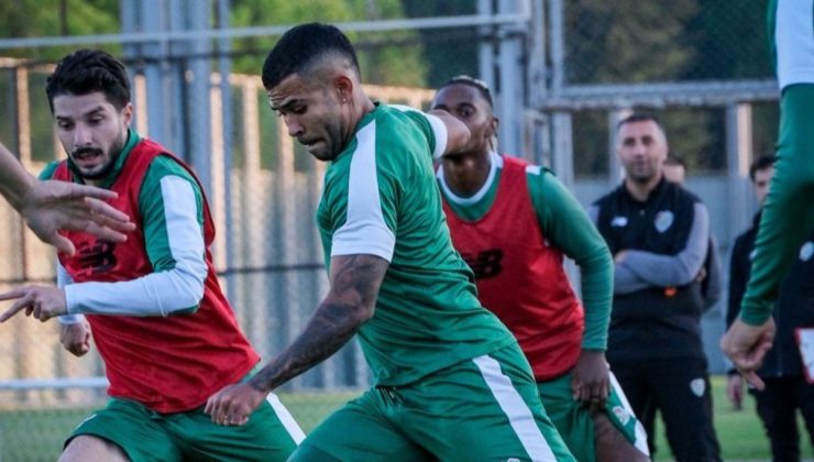 Bursaspor, 12. haftada Ankara Keçiörengücü deplasmanına hazırlanıyor