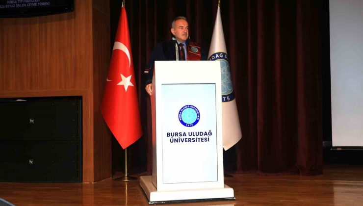 BUÜ Tıp Fakültesinde yeni öğrenciler için beyaz önlük töreni yapıldı