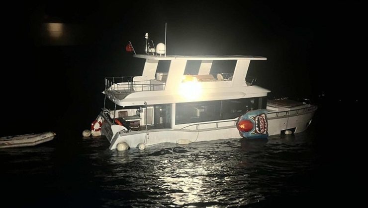Çanakkale Ayvacık’ta su alan teknedeki 2 kişi Sahil Güvenlik ekiplerince kurtarıldı
