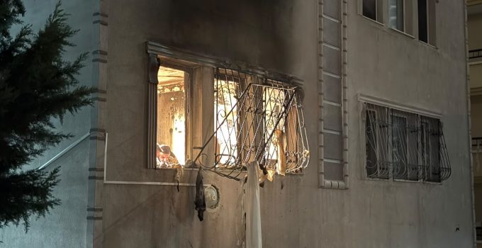 Çankaya’da apartman dairesinde doğalgaz patlaması sonucu çıkan yangın söndürüldü
