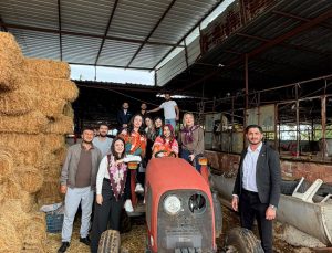 CHP Gençlik Kolları Genel Başkanı Karan, Antalya’da genç kadın çiftçilerle buluştu