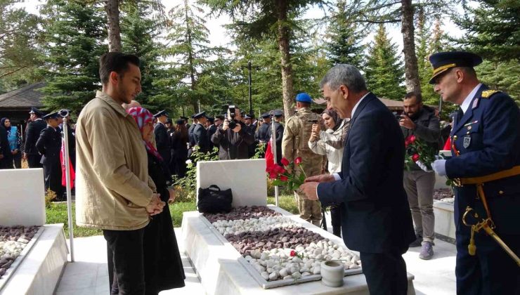 Cumhuriyet Bayramı’nda şehitler unutulmadı