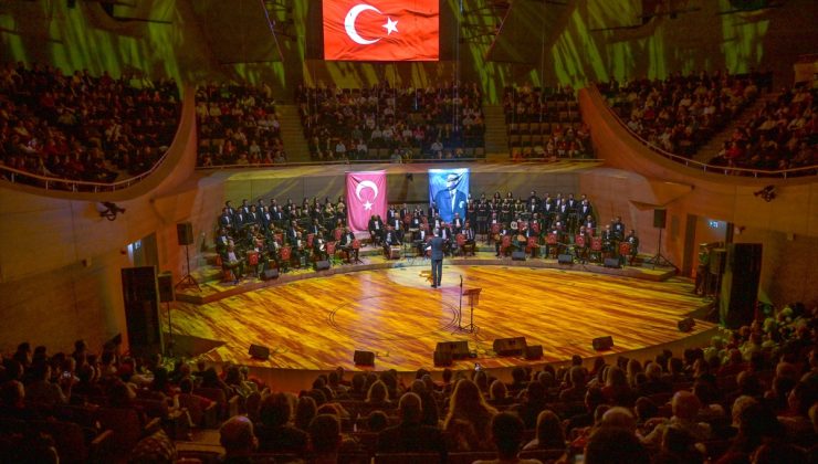 Cumhuriyet’in 103. yılı CSO Ada Ankara’da tango, türkü ve tiyatroyla kutlandı