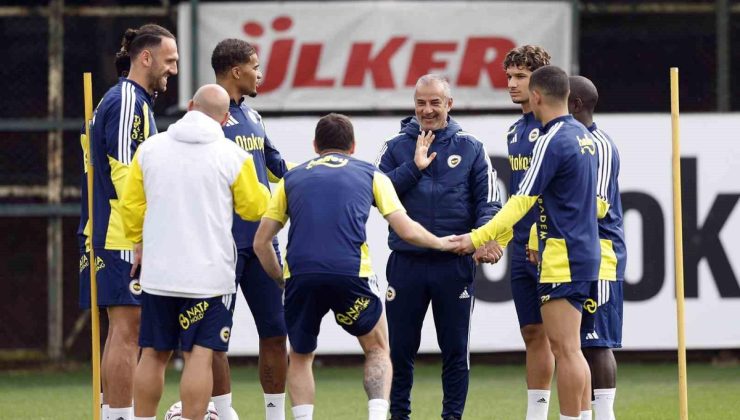 Derbi öncesi Fenerbahçe’de 2 eksik! Mert Müldür dönüyor, İsmail Kartal’ın muhtemel 11’i belli oldu