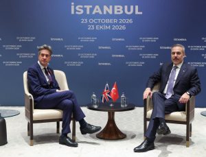 Dışişleri Bakanı Fidan, R4+E3 toplantısı öncesi İstanbul’da Ed Miliband ile buluştu
