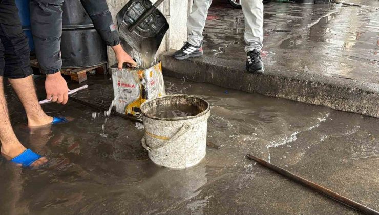 Diyarbakır’da sağanak sonrası Yenişehir’deki 2. Sanayi Sitesi’nde dükkanları su bastı