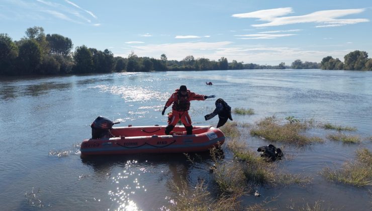 Edirne’de Meriç Nehri’nde göçmen botu alabora oldu! 12 yaşındaki kız öldü, 2 kardeşi kayıp