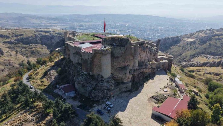 Elazığ Harput Kalesi’ndeki Fetih Mescidi cuma namazıyla ibadete açıldı