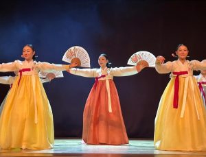 ERÜ’de Kore Kültür Festivali’nde Hansung’dan 20 kişilik ekip öğrencilere eğitim verdi