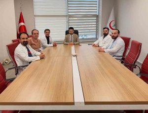 Erzincan Mengücek Gazi Hastanesinde kalp ve damar cerrahisi kliniği toplantısı yapıldı