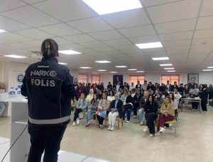 Erzincan’da 610 üniversite öğrencisine Narkorehber eğitimi verildi