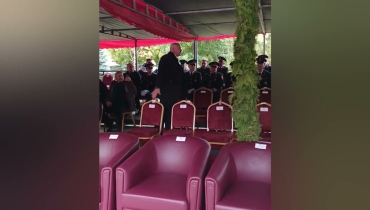Eskişehir’de 29 Ekim töreninde şehit babasından protokole tepki: Hani baş tacıydık?