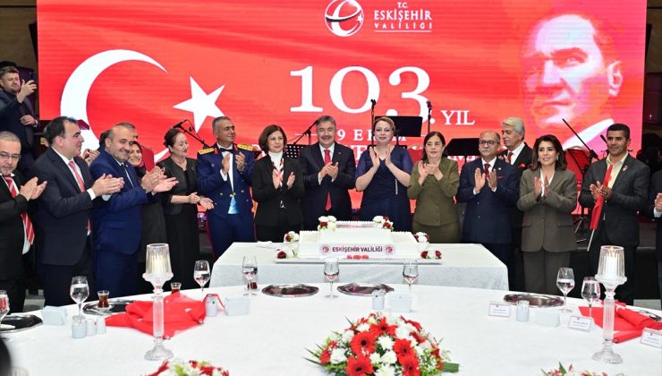 Eskişehir’de Cumhuriyet Bayramı resepsiyonu düzenlendi