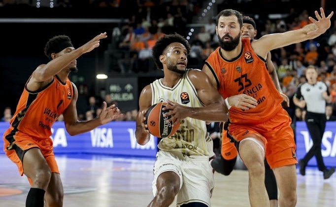 Fenerbahçe Tarfin, Valencia Basket’e mağlup