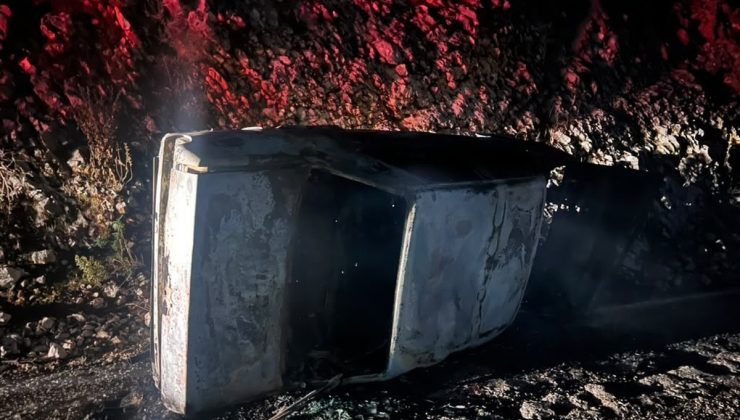 Finike’de alev alan otomobilin 43 yaşındaki sürücüsü uçurumda ölü bulundu