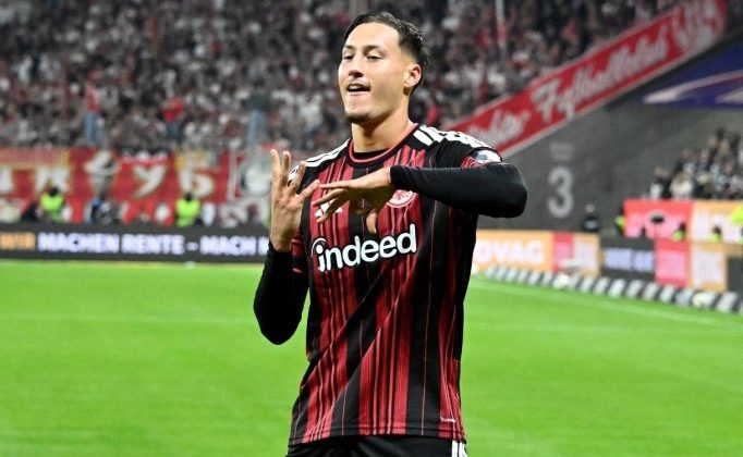 Frankfurt, Köln’ü tek golle geçti!