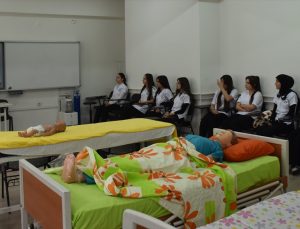 Gümüşhane’deki sağlık lisesi 260 öğrenciyi uygulamalı eğitimle mesleğe hazırlıyor