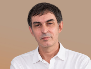 Halkevleri, gazeteci Bahadır Özgür’ün fon haberi nedeniyle gözaltısına tepki gösterdi