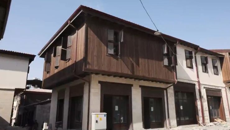 Hatay Valisi Masatlı, Antakya’da Kurtuluş Caddesi’ndeki çalışmaları inceledi