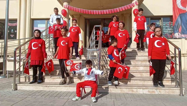 Havza’da özel öğrenciler Cumhuriyet Bayramı’nı gösterilerle kutladı