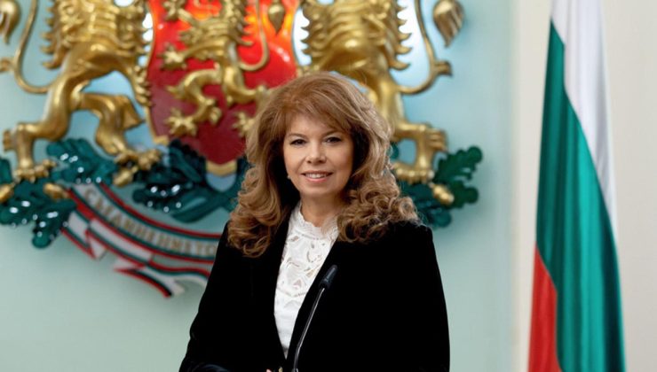 İliyana Yotova, Bulgaristan cumhurbaşkanlığı seçiminde ilk turu önde tamamladı