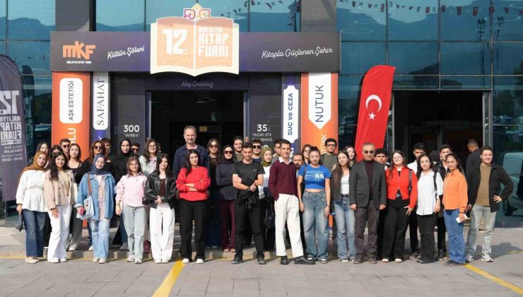 İnönü Üniversitesi Coğrafya Bölümü öğrencileri 12. Malatya Kitap Fuarı’nı gezdi