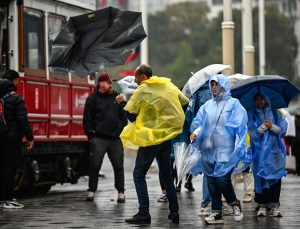 İstanbul için saat verildi! Hava bir anda soğuyacak, yağmur geliyor