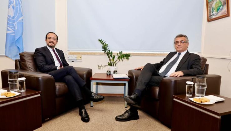 KKTC Cumhurbaşkanı Erhürman ile GKRY lideri Hristodulidis ara bölgede görüştü