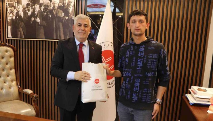 KPSS için simit tezgahına not bırakan Sertkaya, Elazığ İl Müftüsü Bingöl ile görüştü