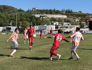 Kumluca Belediyespor, SAL’de sezonu evinde Finike Belediyespor’a 3-1 yenilerek açtı