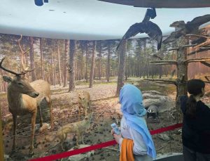 Kütahya’da 70 öğrenci Çamlıca Tabiat Parkı’nda doğayı uygulamalı etkinliklerle tanıdı