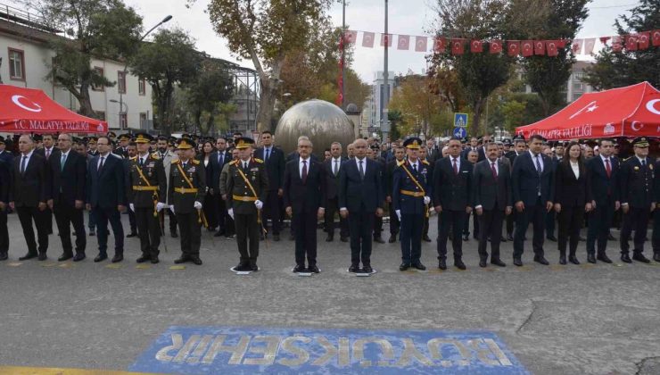 Malatya’da 29 Ekim kutlamaları Mevlid ve Hatm-i Şerif duasıyla başladı