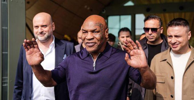 Mike Tyson İstanbul’a geldi! Tuzlu Kahve iddiası güçlendi