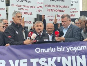 MSB, TSK ve Jandarmadaki sivil memurlar TÜİK önünde taleplerini sıraladı
