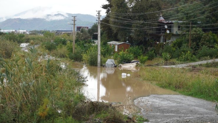 Muğla’da sağanakta ekipler 94 ihbara müdahale etti, 5 kişi ve 33 hayvan kurtarıldı