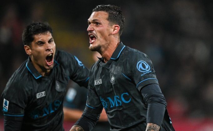 Napoli’den Monza deplasmanında dört gollü galibiyet