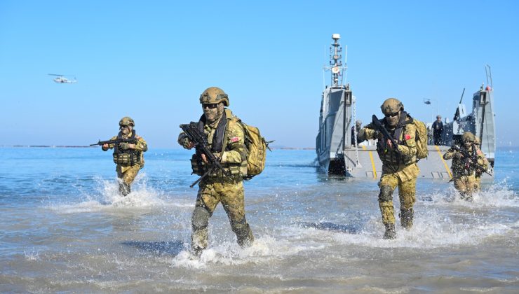 NATO’nun Neptune Strike 2026 tatbikatı kapsamında TCG Anadolu’da basın günü yapıldı