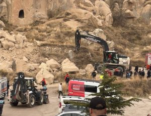 Nevşehir Göreme’de peribacasından kopan kayalar 2 kişiyi öldürdü, 1 kişi yaralandı