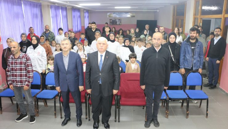 Of’ta Pınaraltı İlk ve Ortaokulunda 29 Ekim Cumhuriyet Bayramı programı düzenlendi