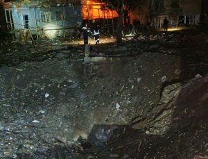 Rusya Savunma Bakanlığı Kiev’de askeri tesisleri ve Güney Köprüsü’nü vurdu