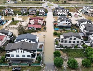 Sakarya Kocaali’de 4 günlük sağanak sonrası 250 hanede su tahliyesi sürüyor