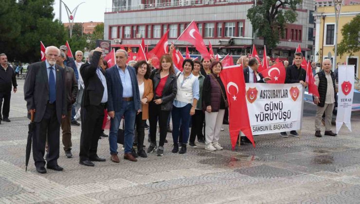 Samsun’da emekli astsubaylar 100 TL’lik ödemeye karşı hakları için yürüdü