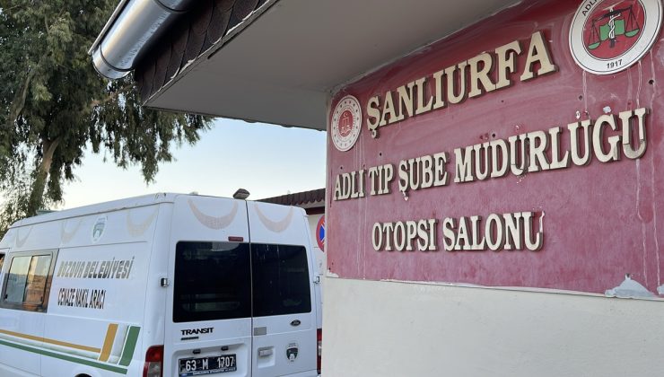 Şanlıurfa Bozova’da traktörden düşen çiftçi Hasan Demir (74) hayatını kaybetti.